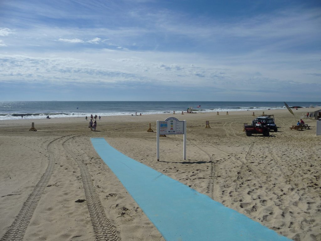 Melrose Beach Entrance